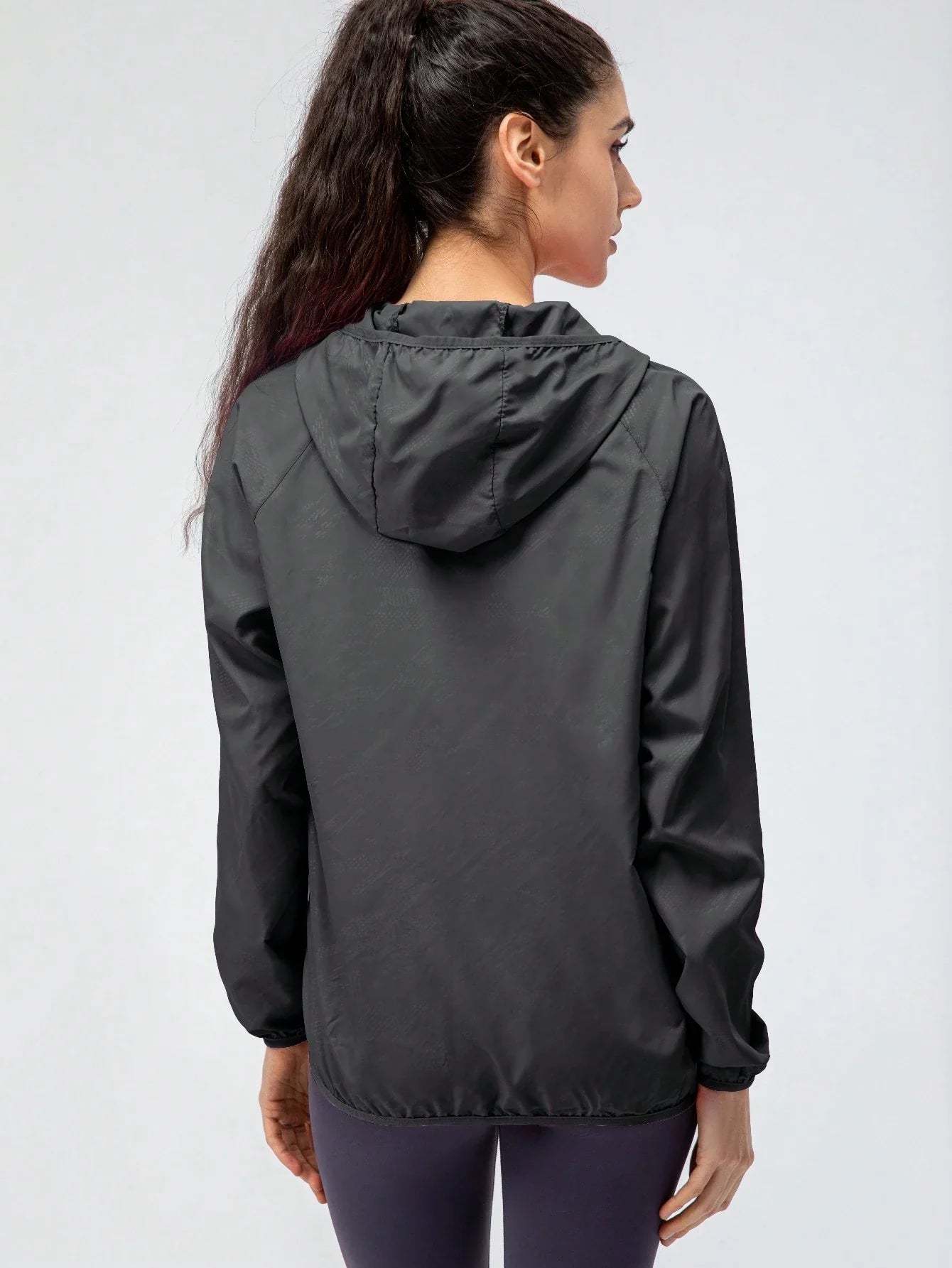 Corta Vento Leve de Secagem Rápida e Resistente