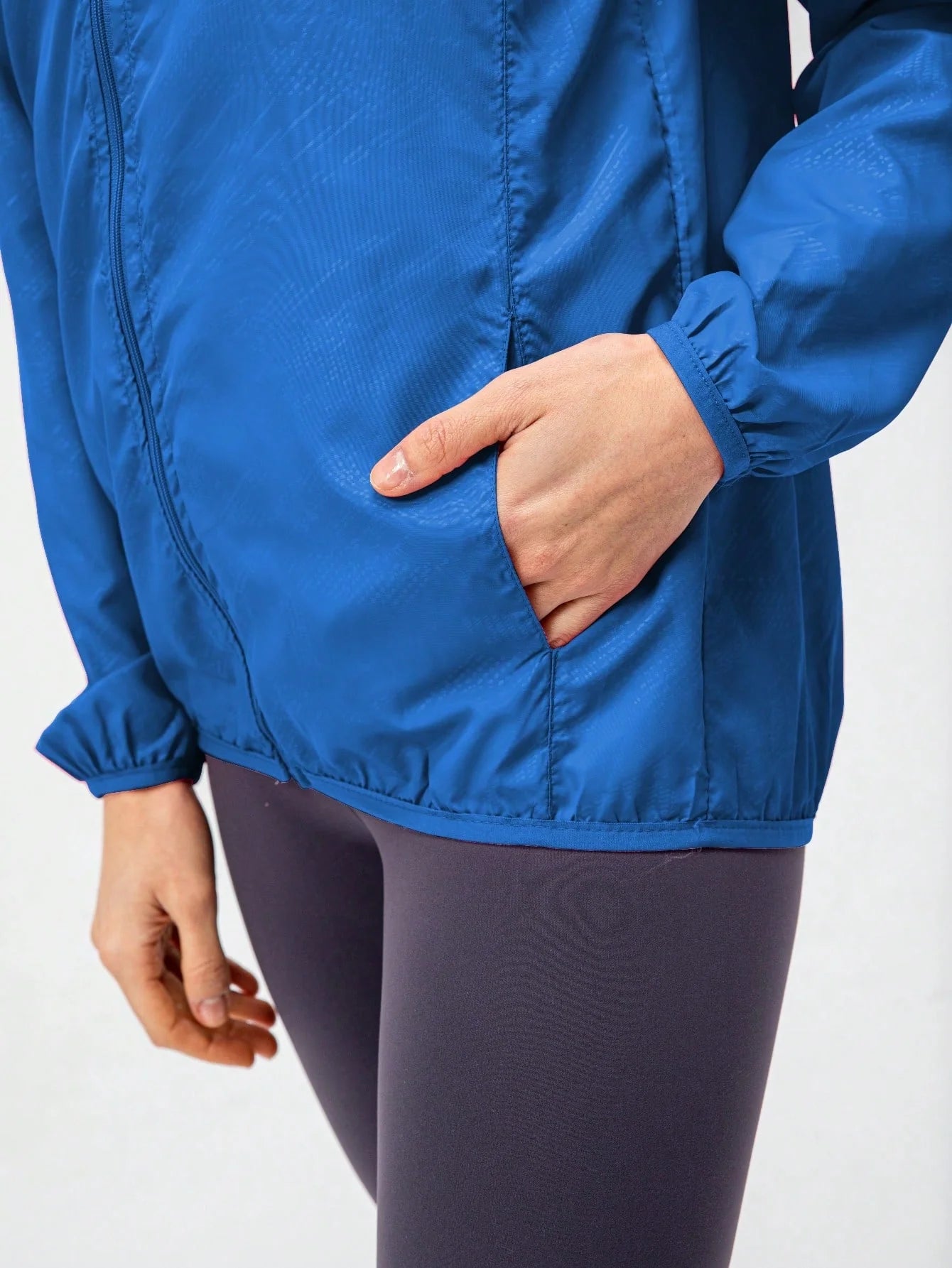 Corta Vento Leve de Secagem Rápida e Resistente