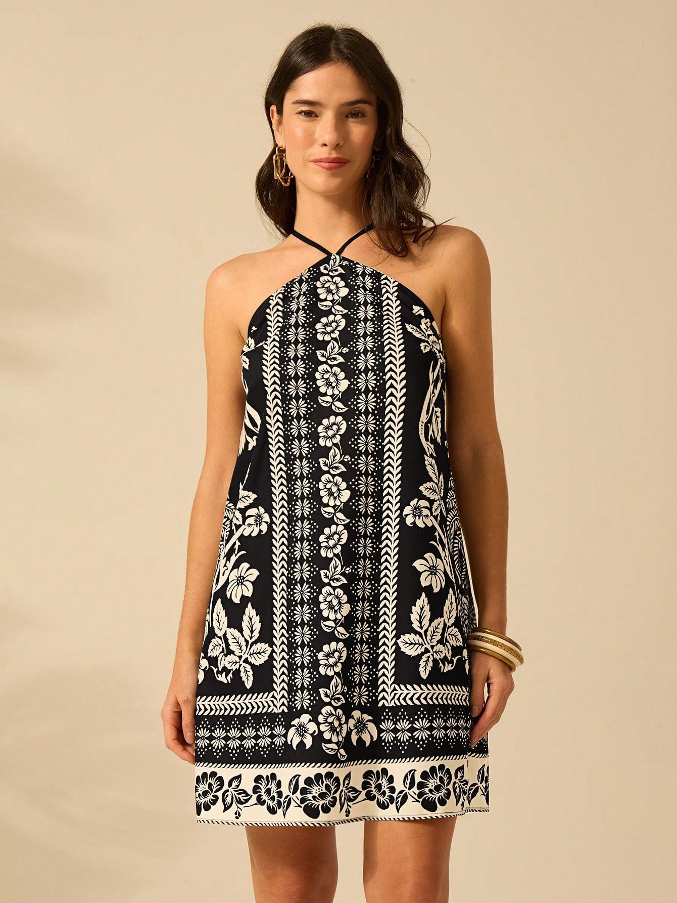 Vestido Curto Boho de Verão